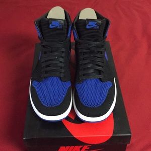 Air Jordan 1 Retro Flyknit Royal